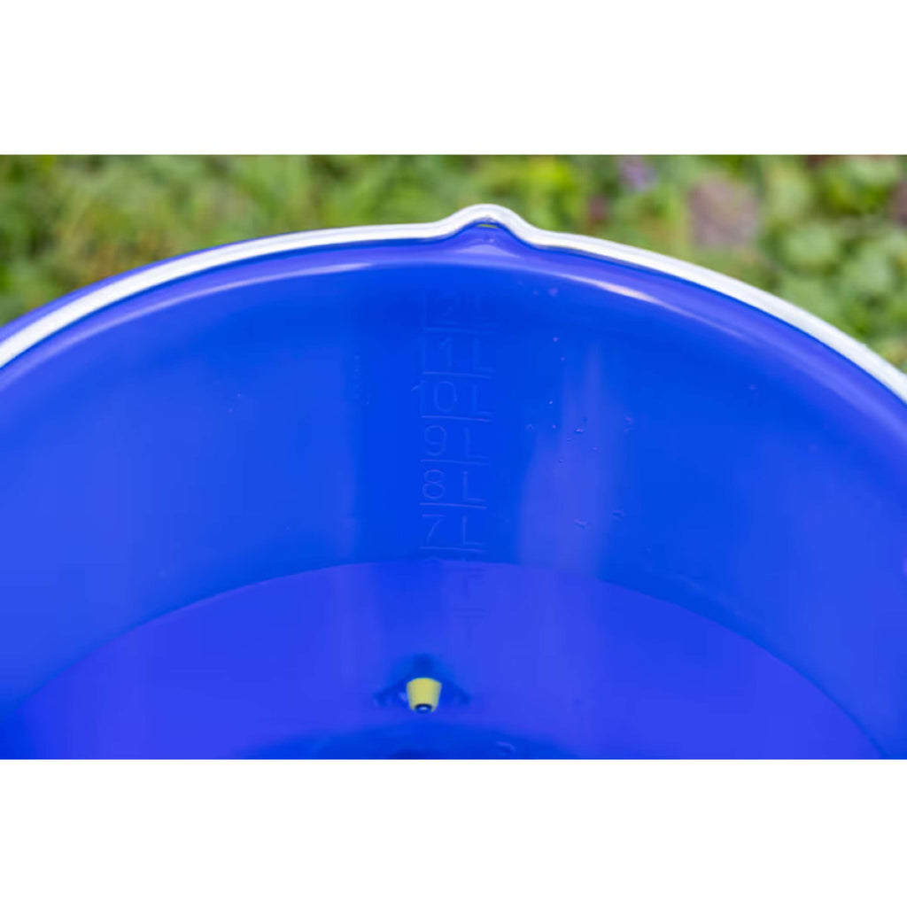 Kerbl Poultry Drinking Bucket with 4 nipple drinkers Blue