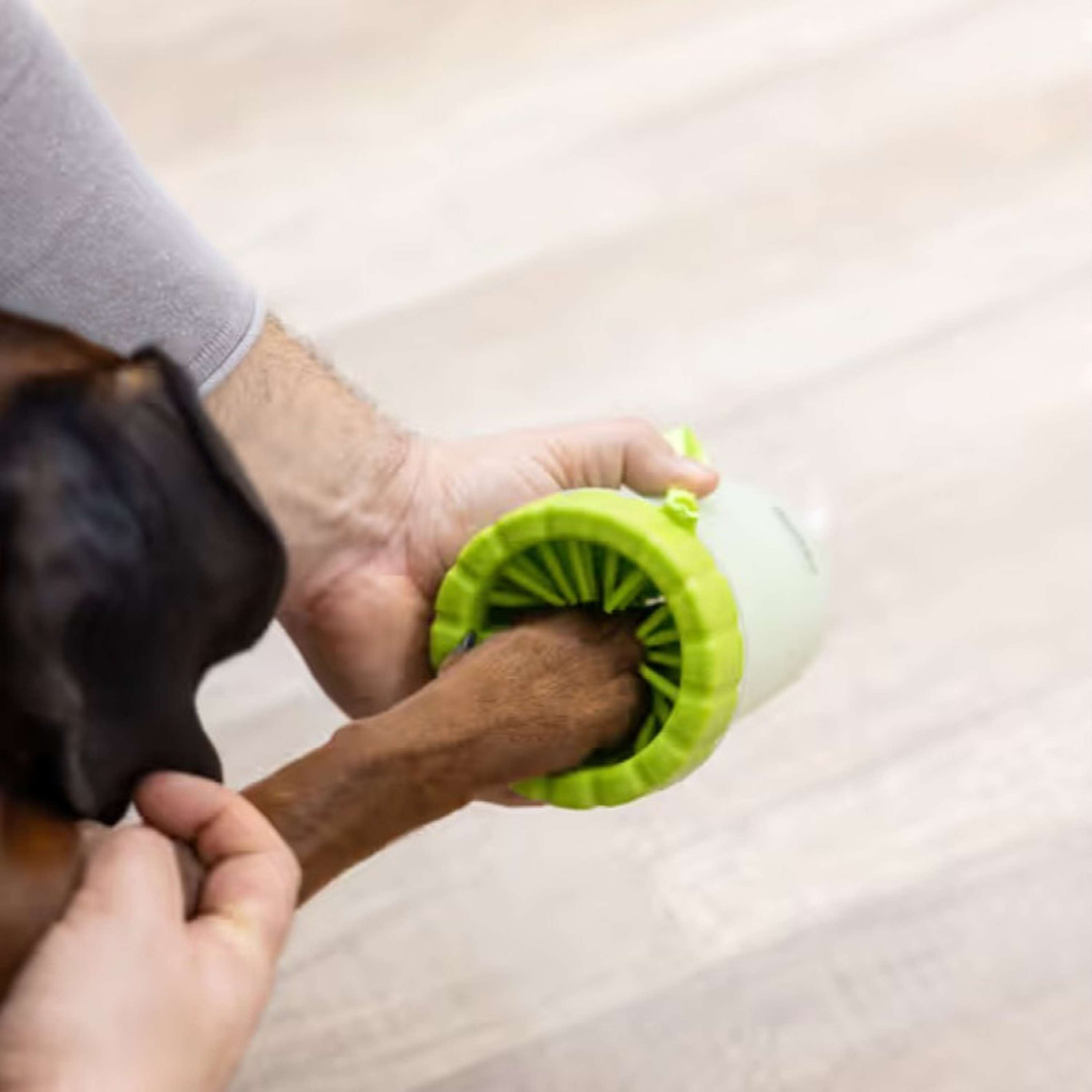 Kerbl Paws Cleaner Green