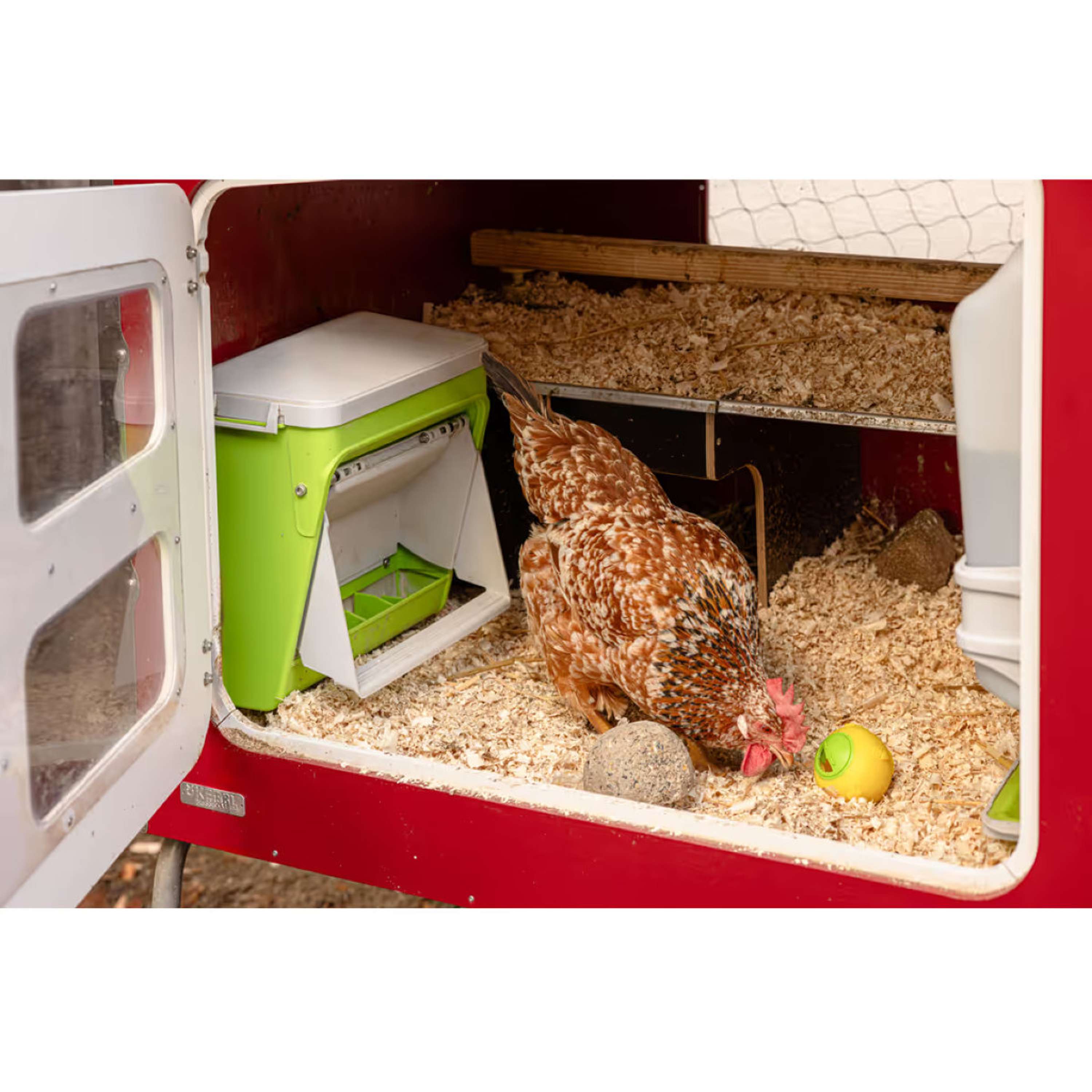 Kerbl Feeder with Protective Flap Green