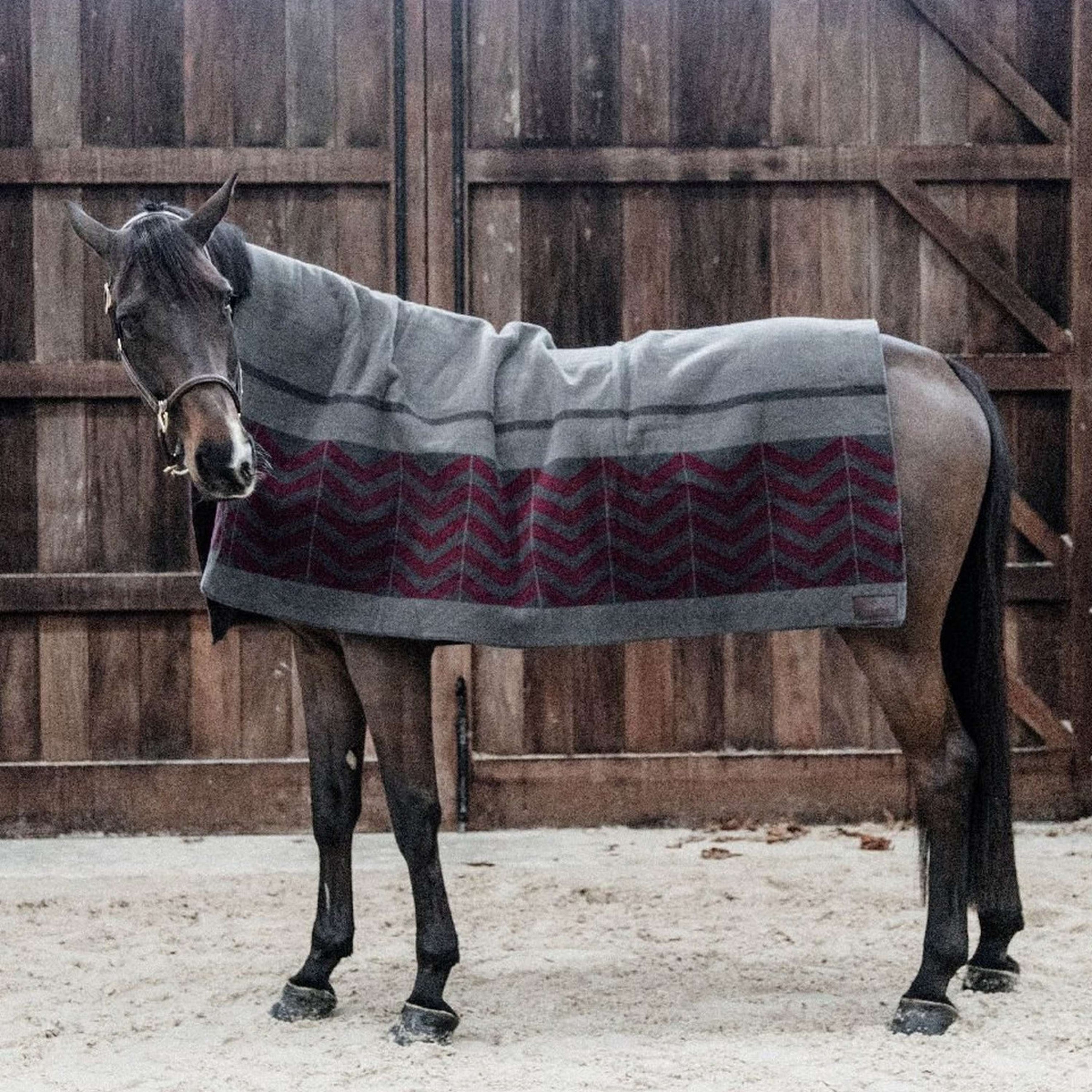 Kentucky Fleece Rug Heavy Square Fishbone Grey/Bordeaux