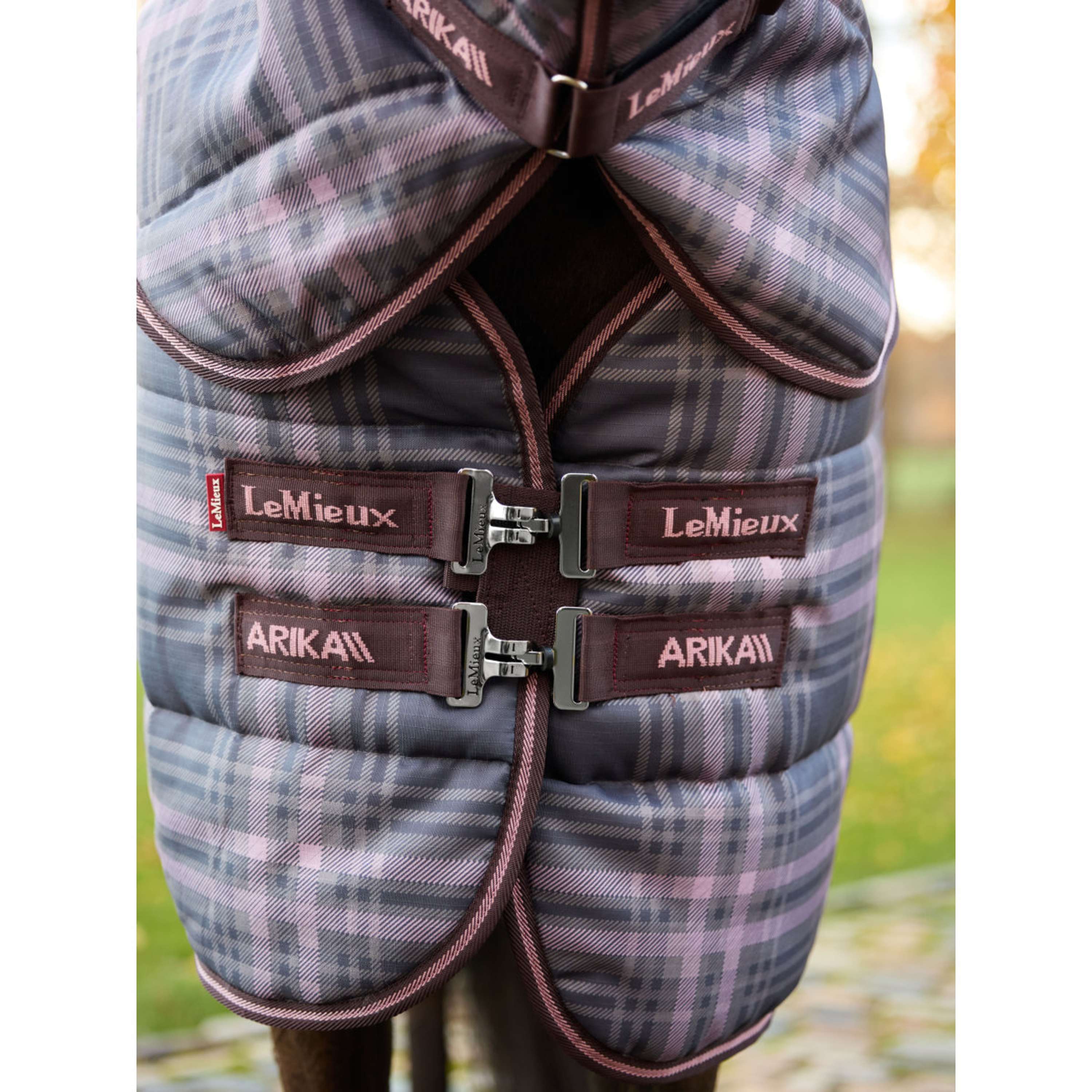LeMieux Stable Rug Arika Heritage Check with Neck 200g Cocoa