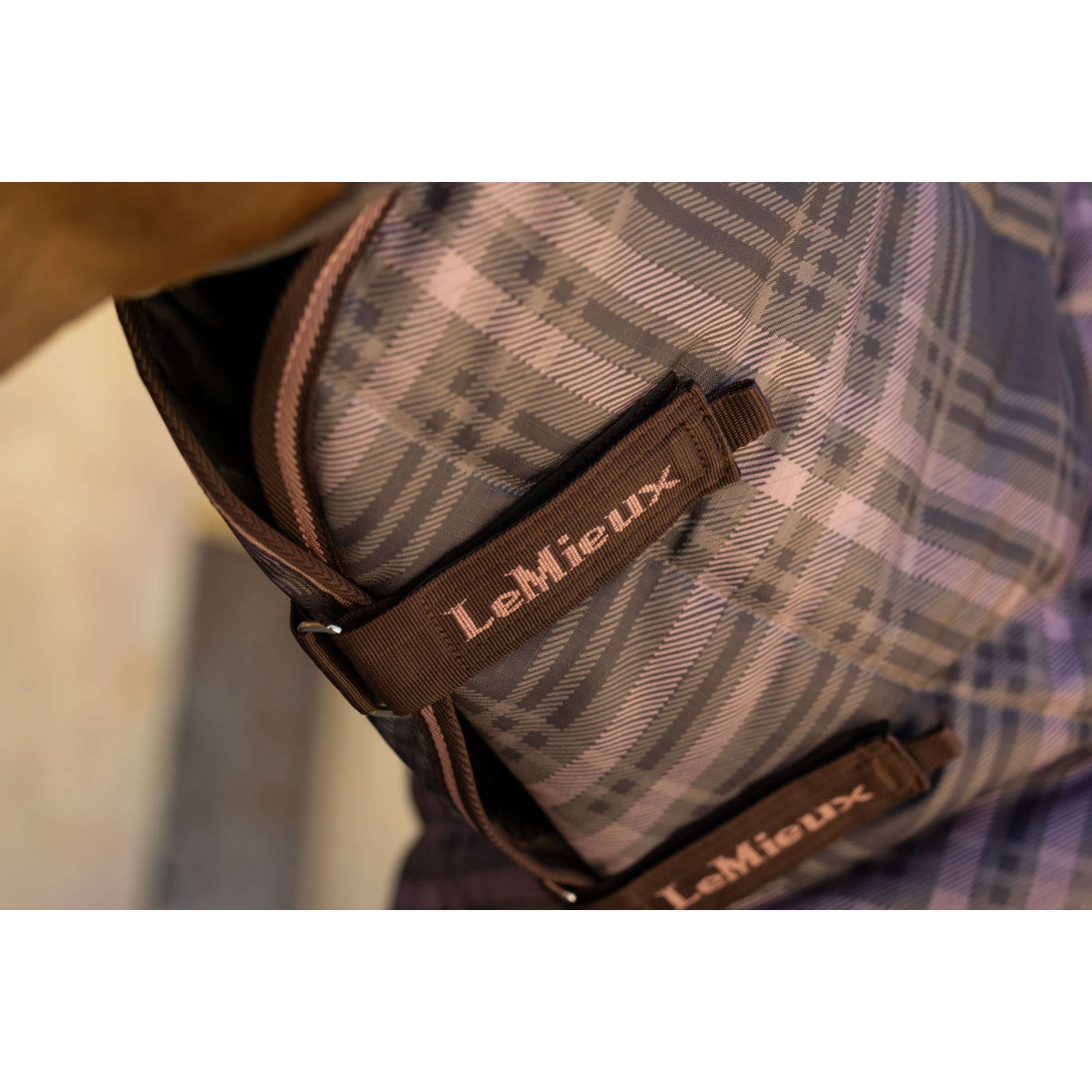 LeMieux Stable Rug Arika Heritage Check with Neck 200g Cocoa