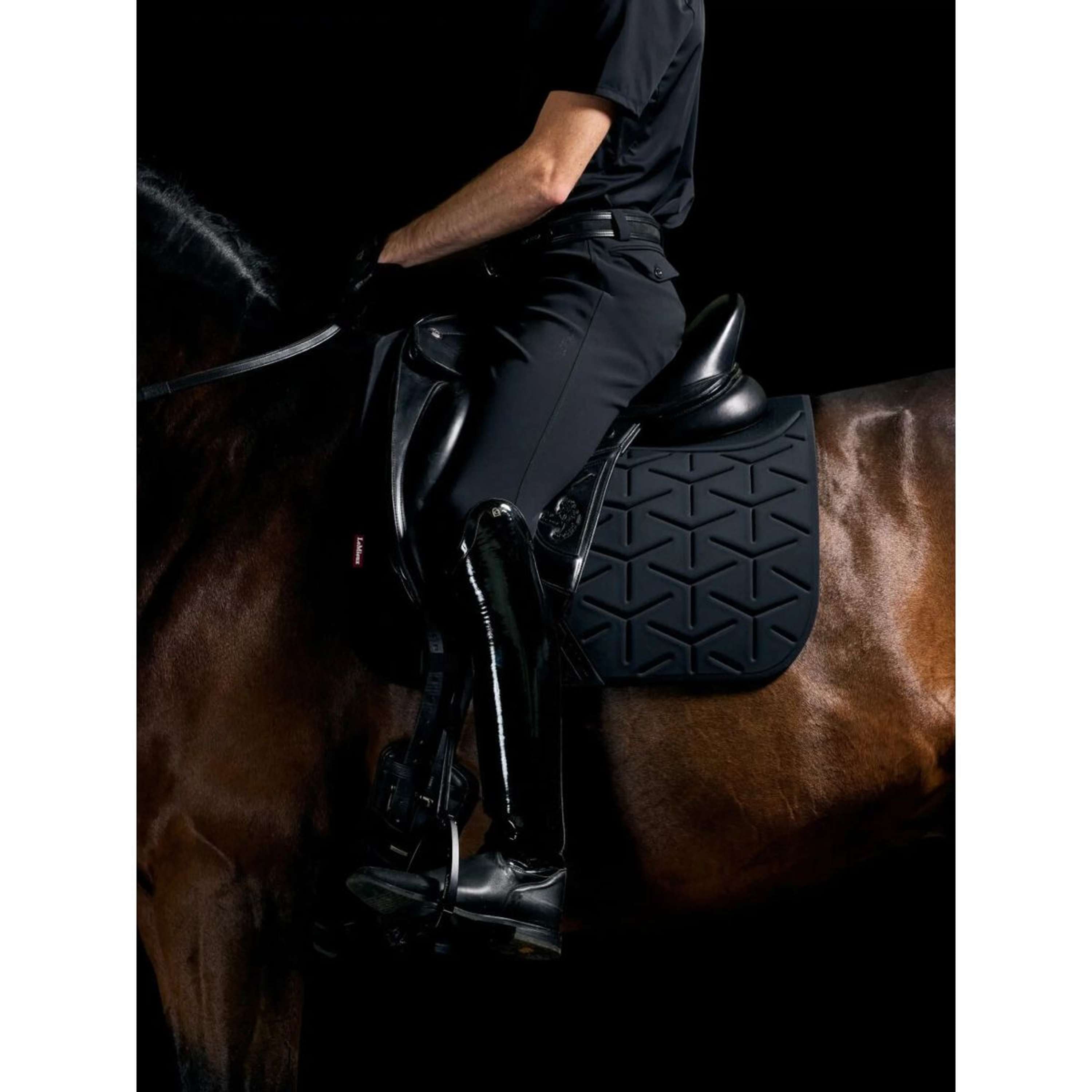 LeMieux Saddlepad ProForm Dressage Black