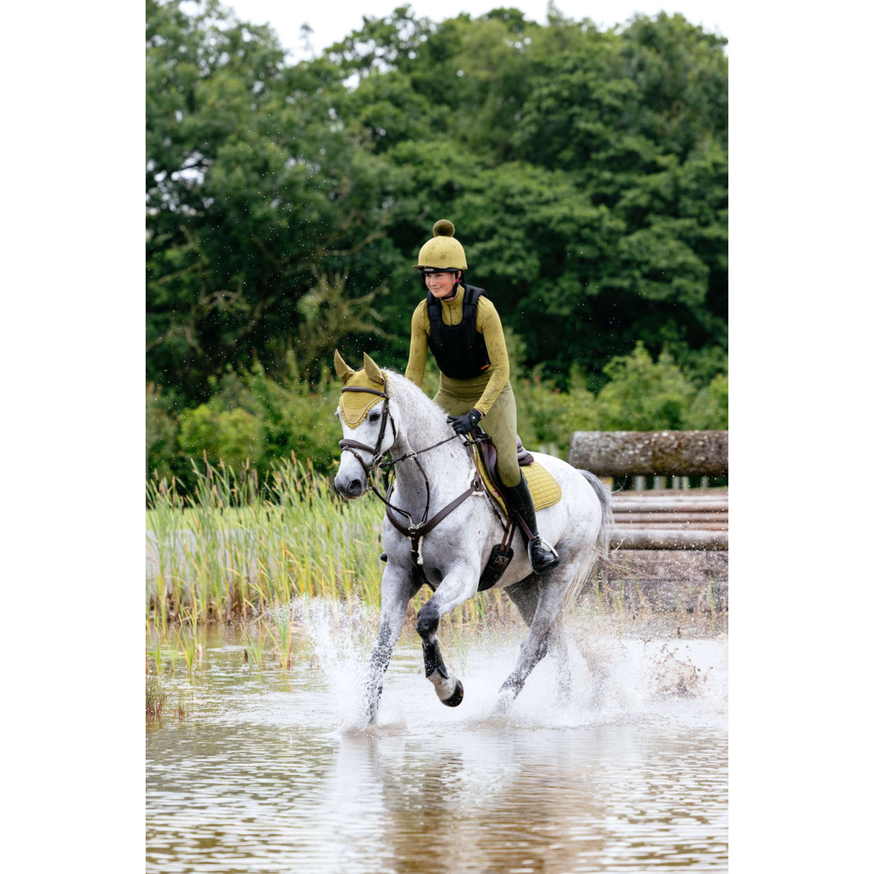 LeMieux Saddlepad Suede Close Contact Square Jumping Gooseberry