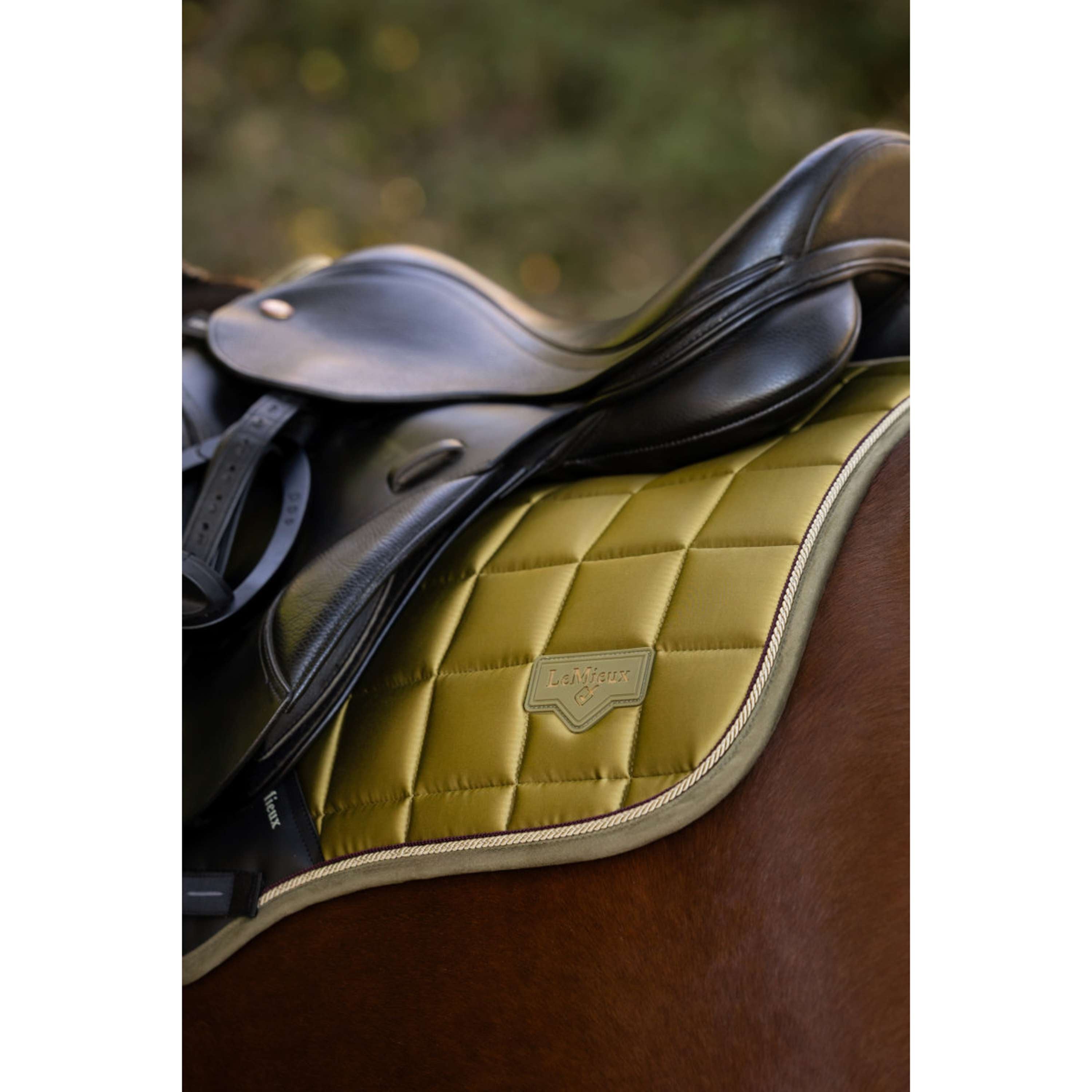 LeMieux Saddlepad Loire Classic Close Contact Square Jumping Gooseberry