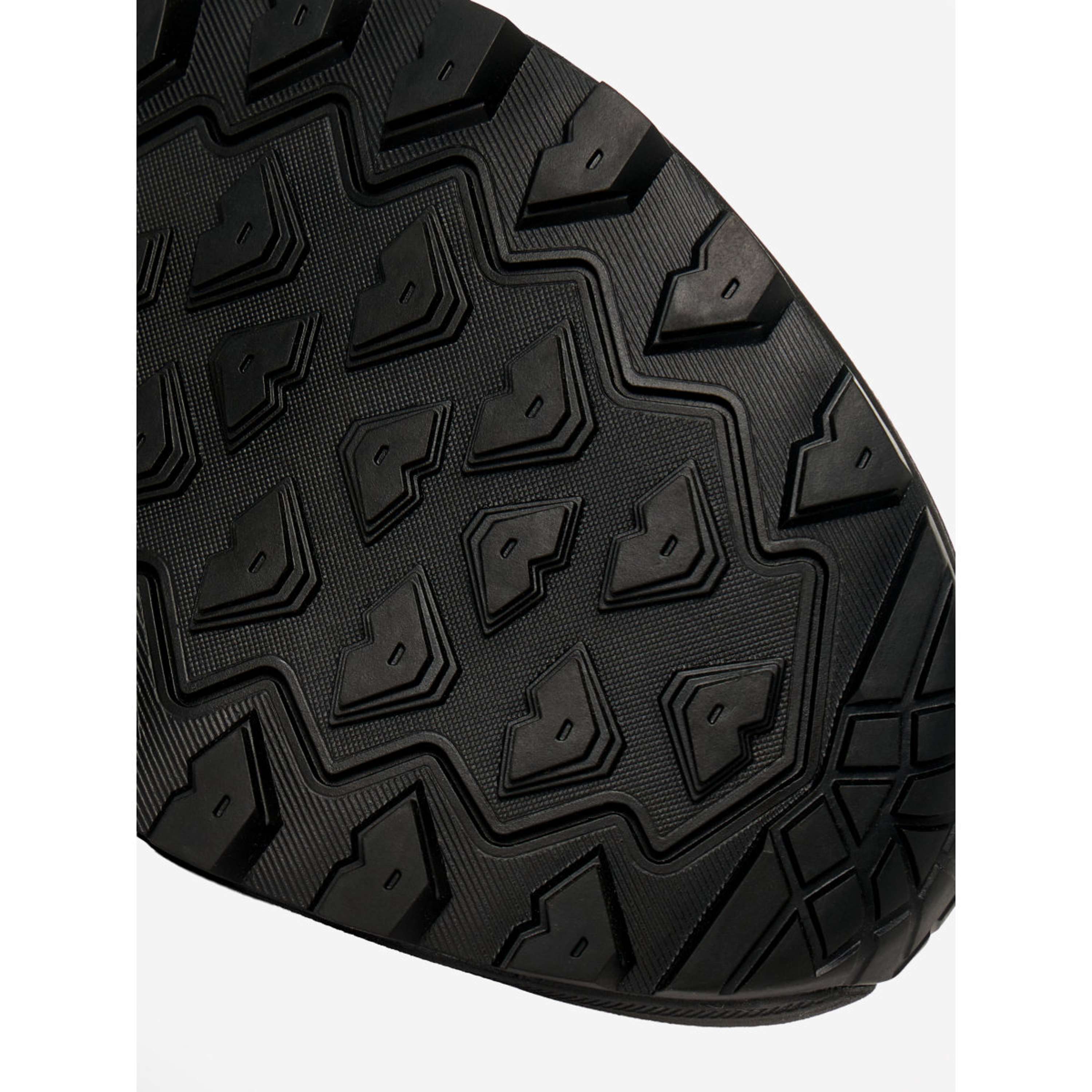 LeMieux Stable Boots Cavara Performance High Top Black
