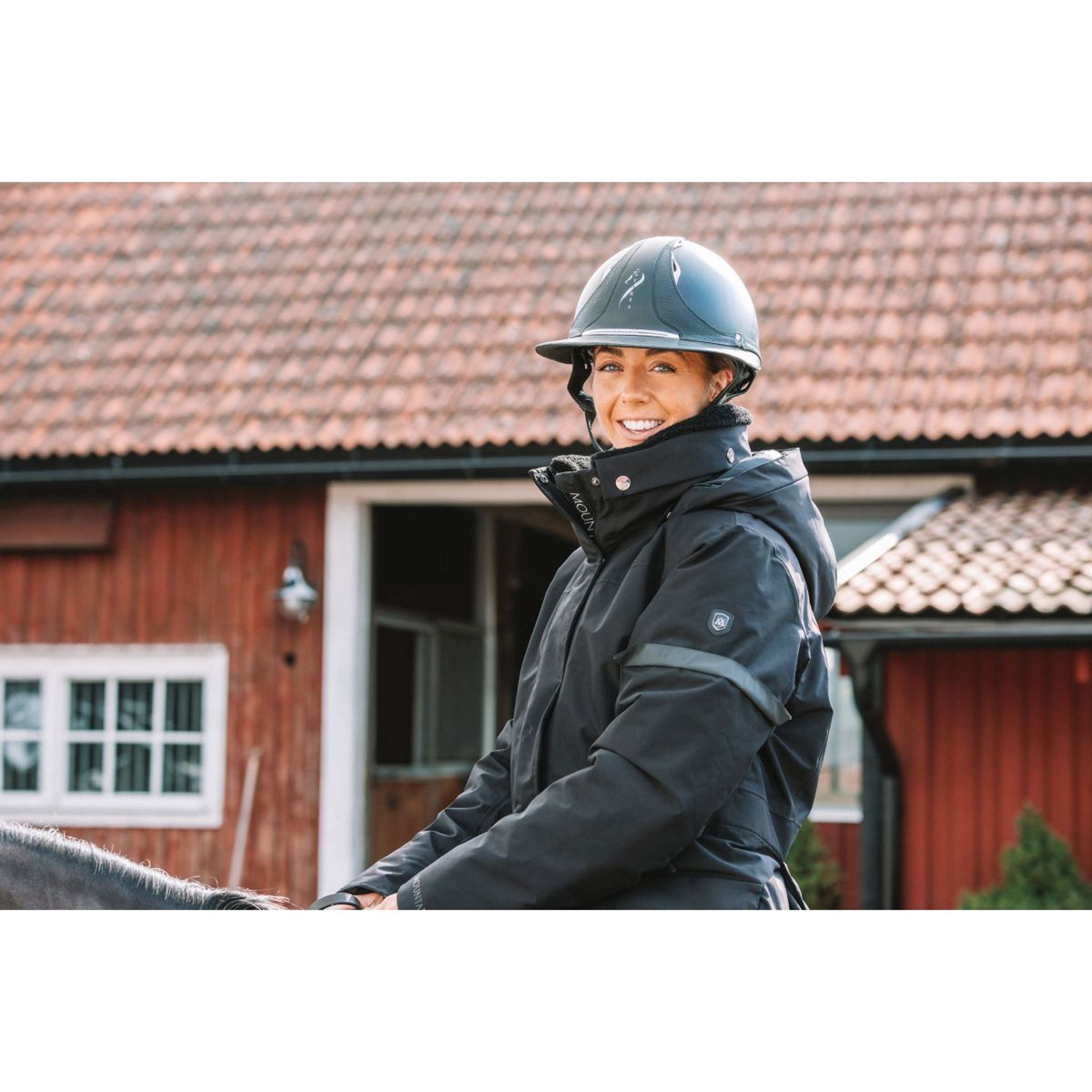 Mountain Horse Long Coat Saga Onyx Black