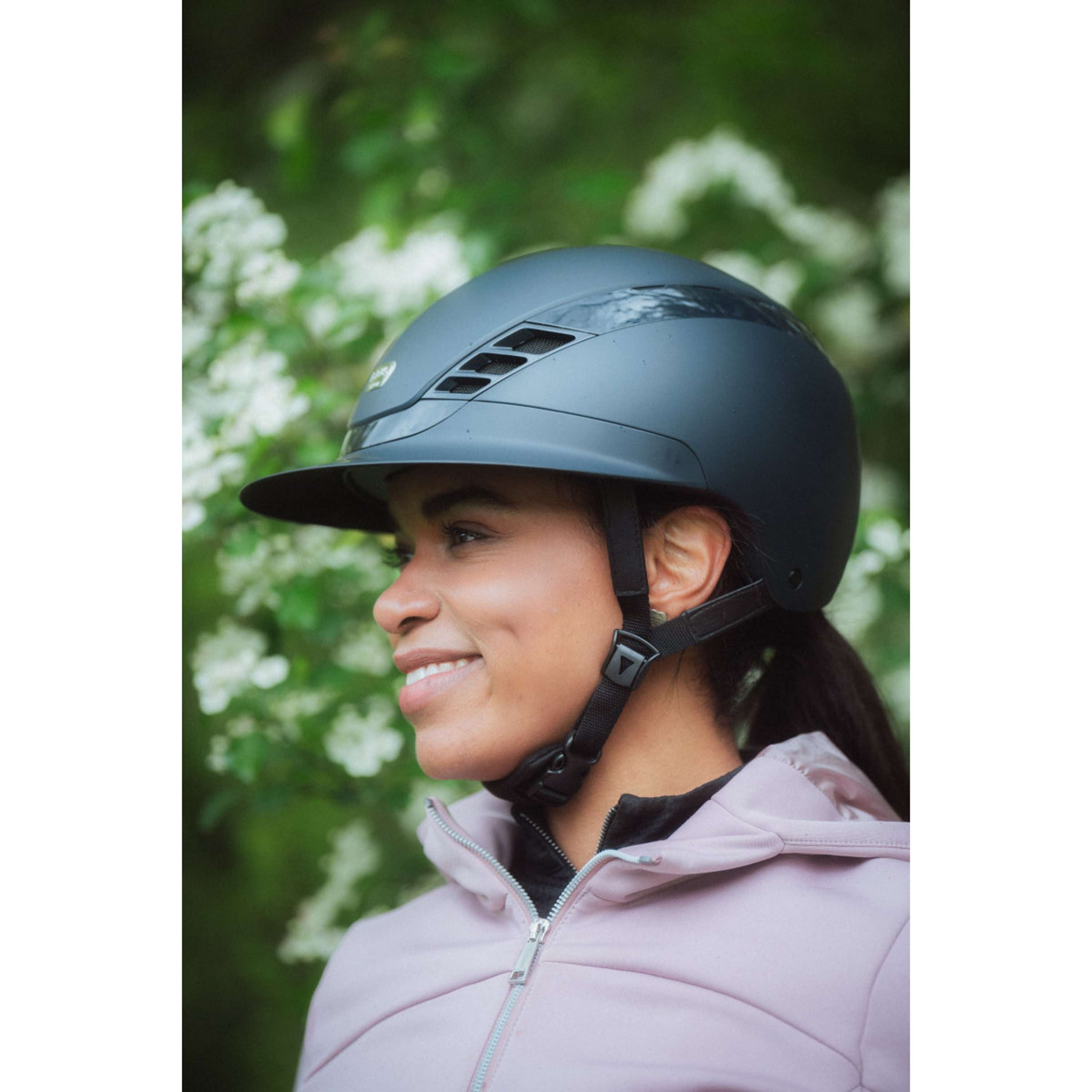Pikeur Cap AirLuxe Pure Long Visor Midnight Blue