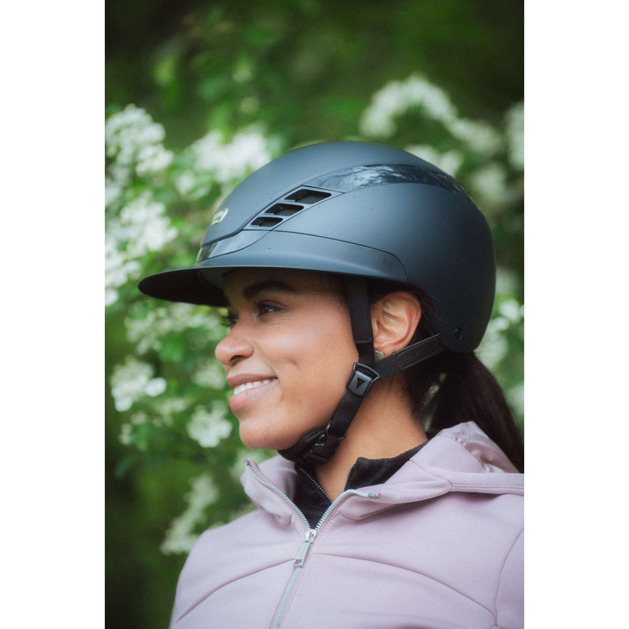 Pikeur Cap AirLuxe Pure Long Visor Midnight Blue
