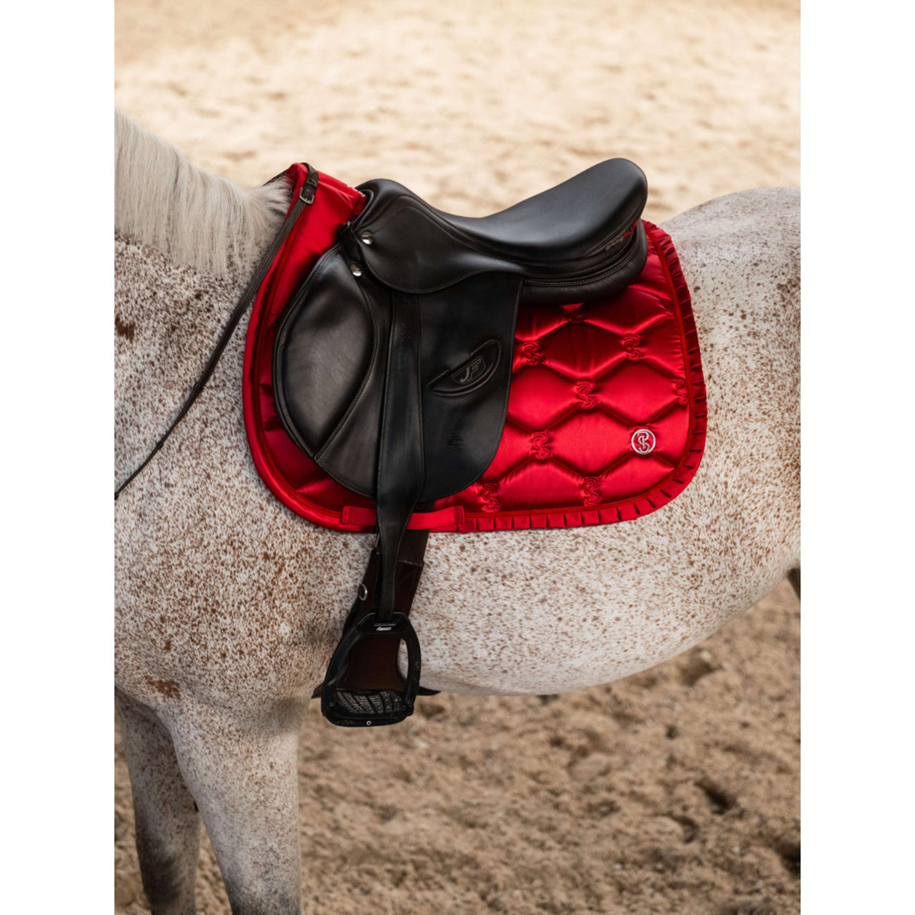 PS of Sweden Saddlepad Ruffle Jumping Cranberry Red