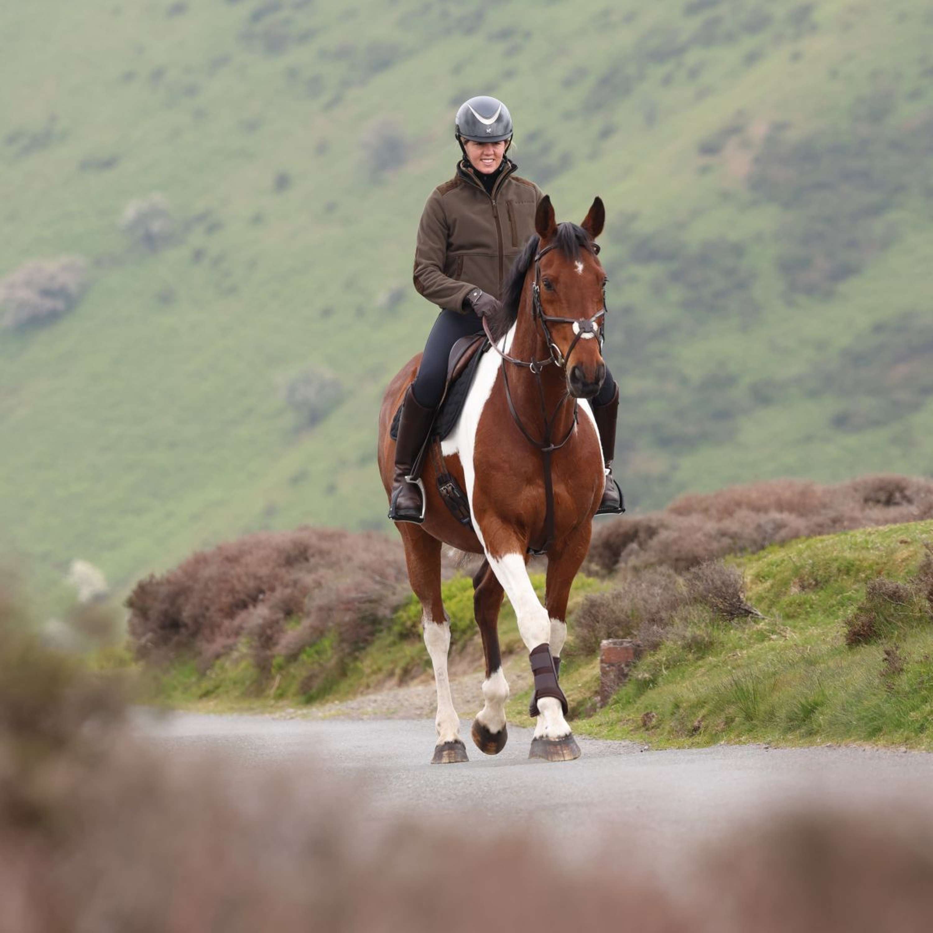 Aubrion by Shires Zip-Hoodie Heritage Fleece Dark Olive