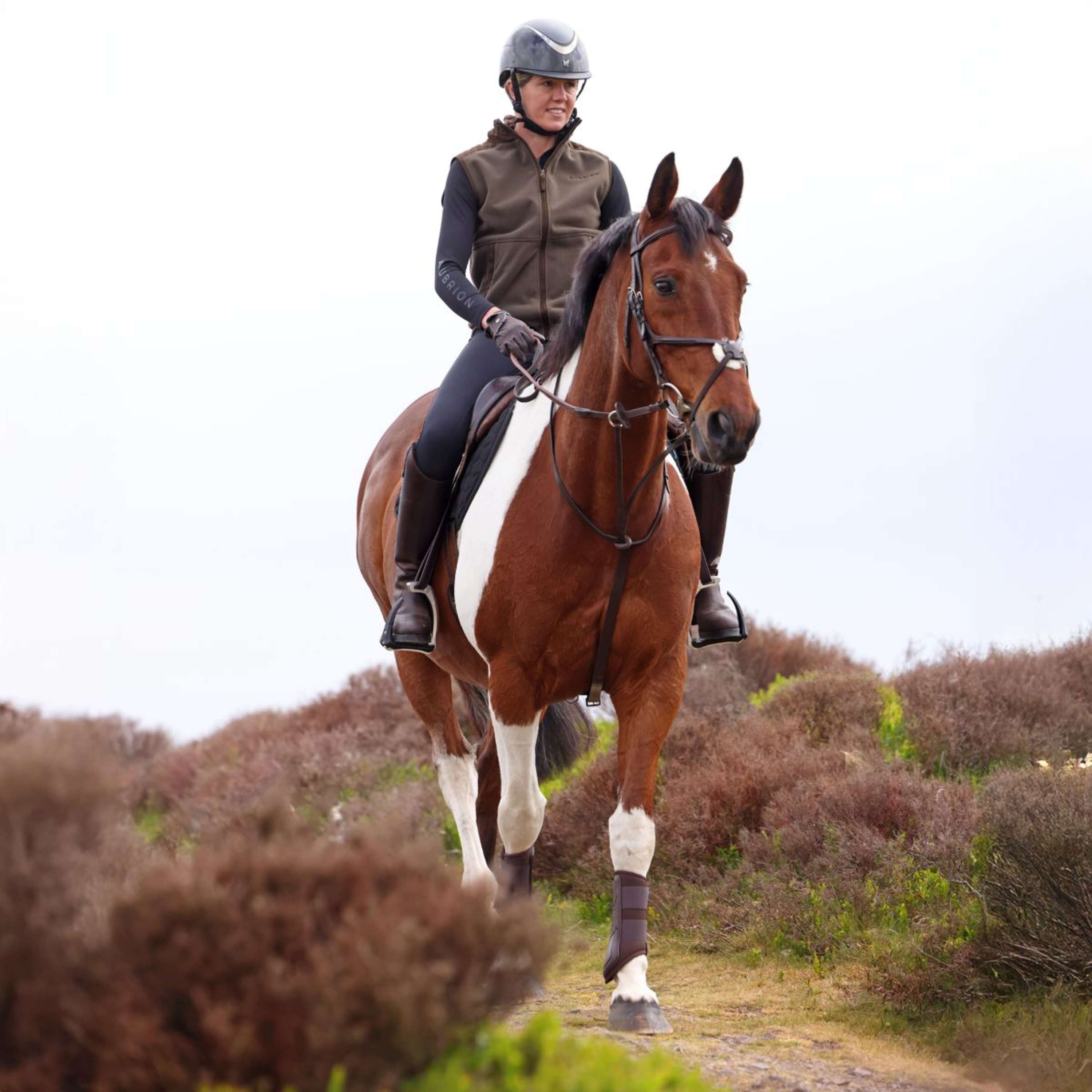 Aubrion by Shires Bodywarmer Heritage Fleece Dark Olive