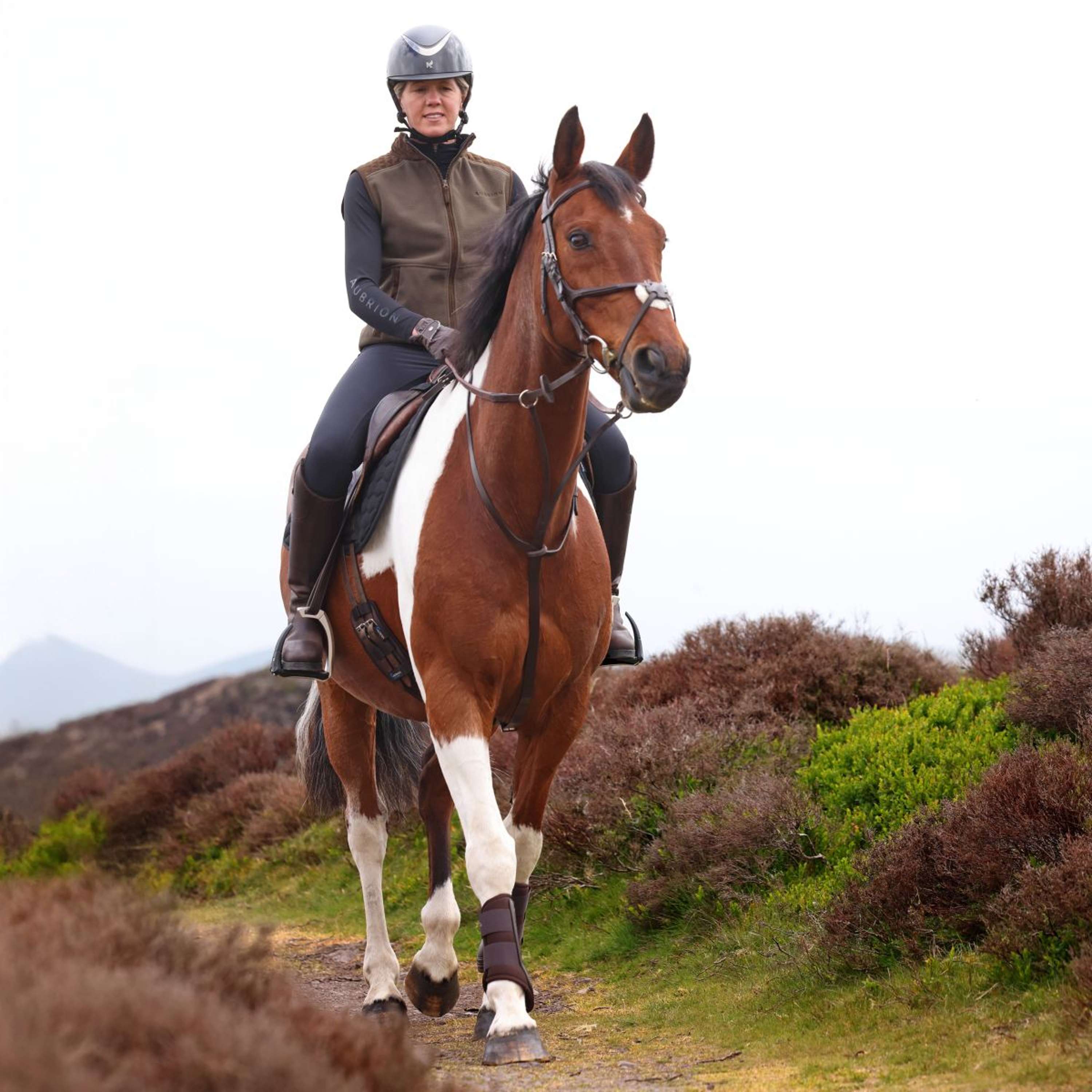 Aubrion by Shires Bodywarmer Heritage Fleece Dark Olive