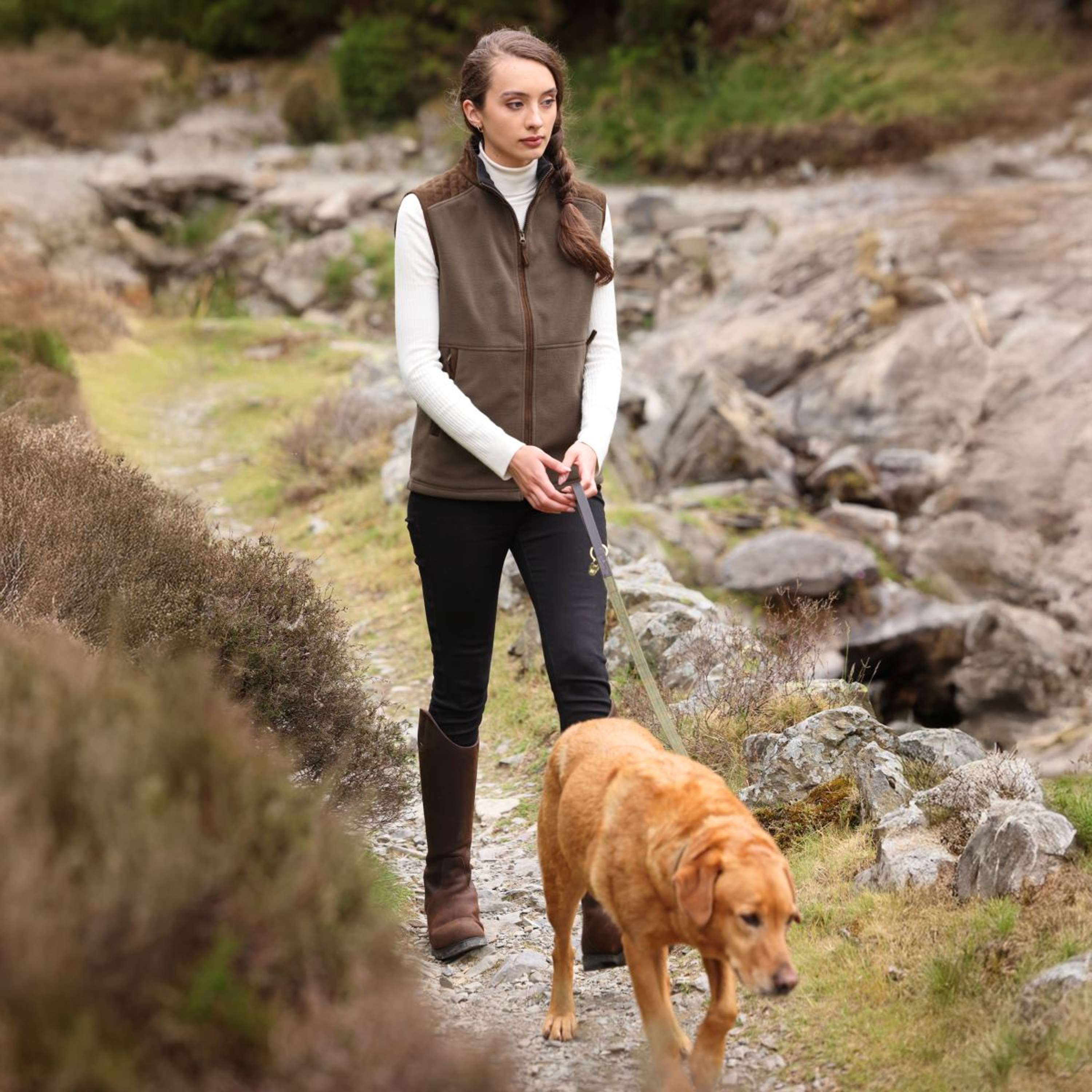 Aubrion by Shires Bodywarmer Heritage Fleece Dark Olive