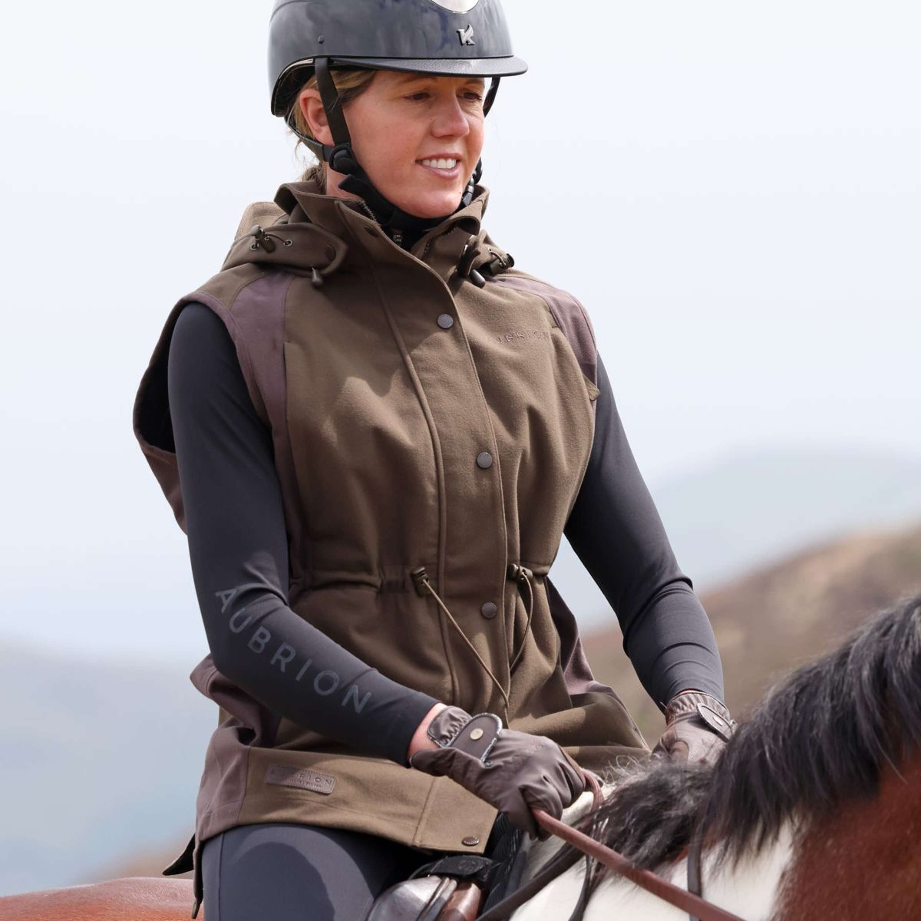 Aubrion by Shires Bodywarmer Heritage Dark Olive