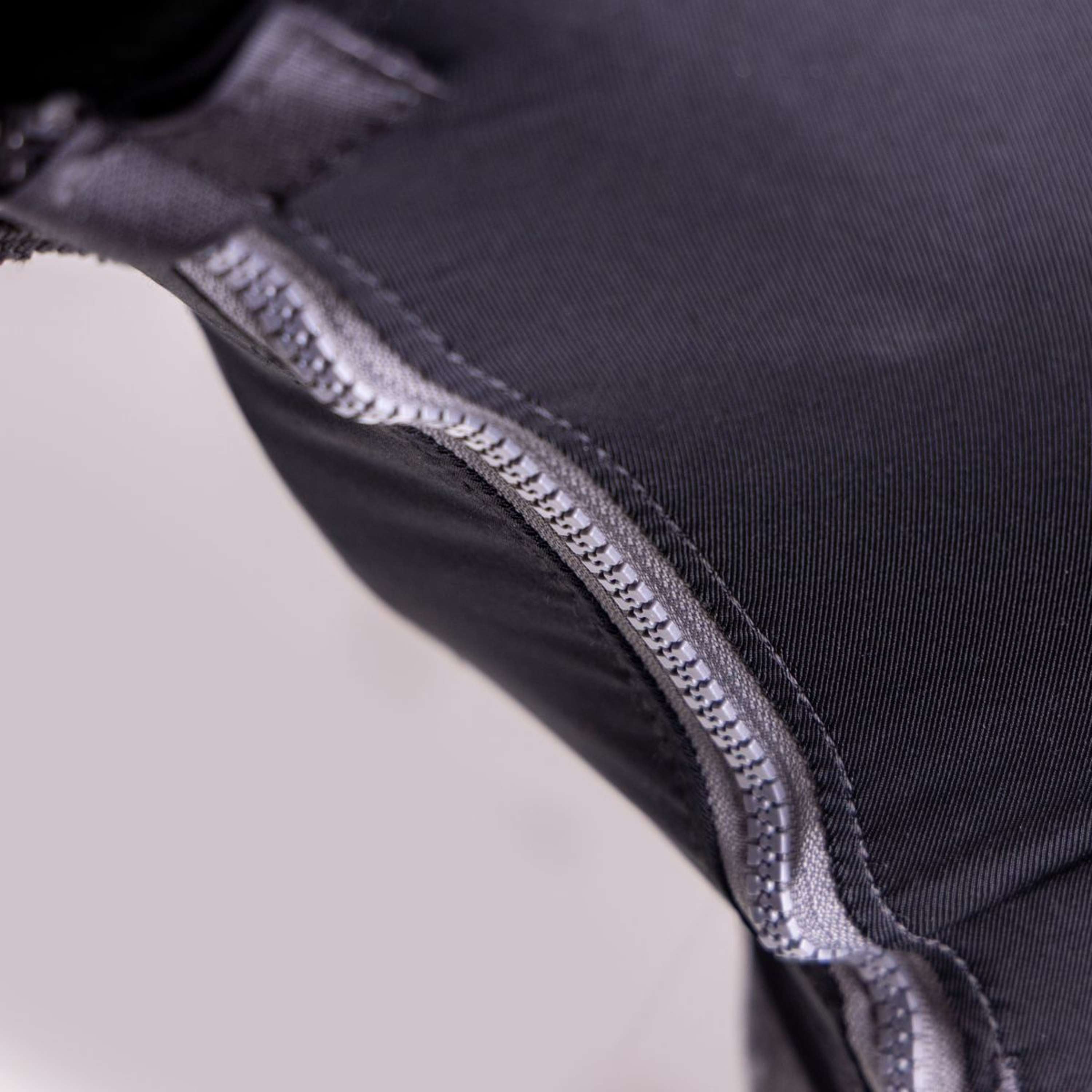 FlyGuard by Shires Fly Mask Pro Stretch with Ear Hole Jet