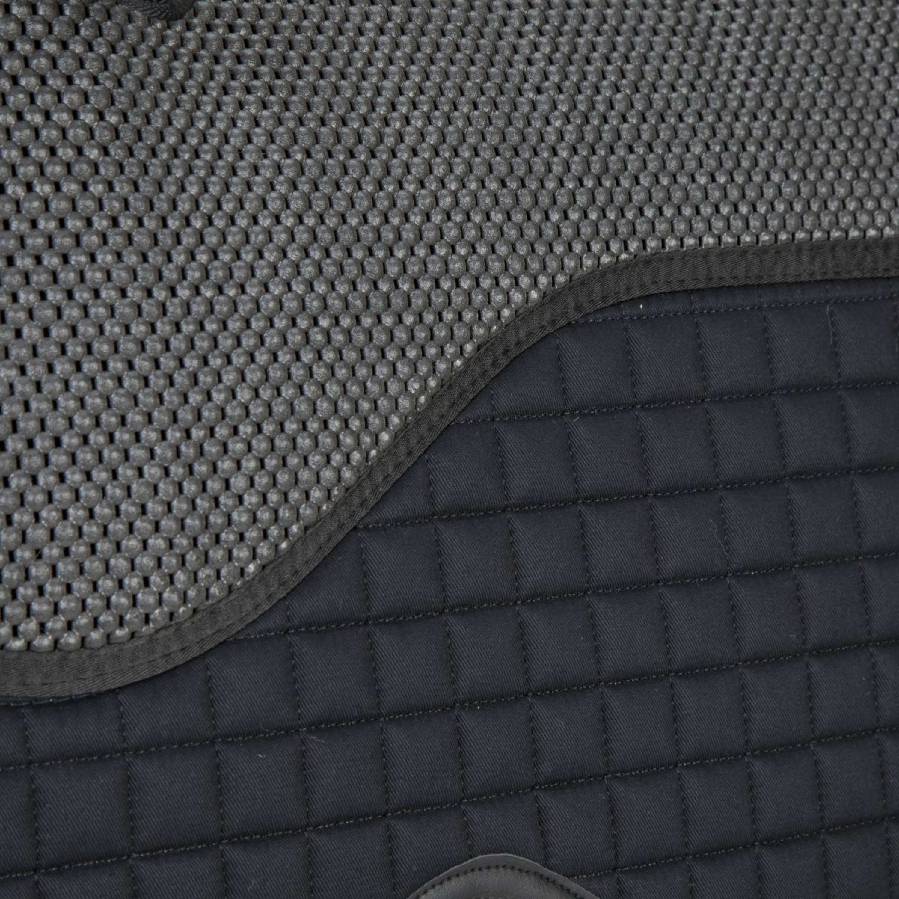 Arma by Shires Saddlepad Soft Grip Jumping Black