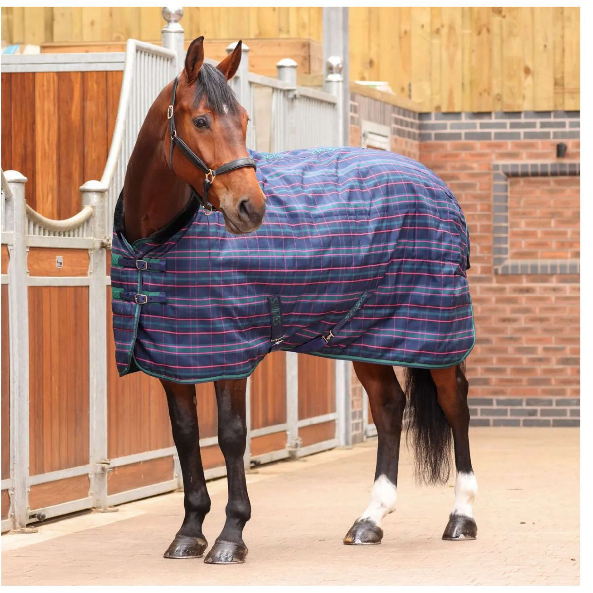 Tempest Original by Shires Stable Rug Plus 100 Stable Navy