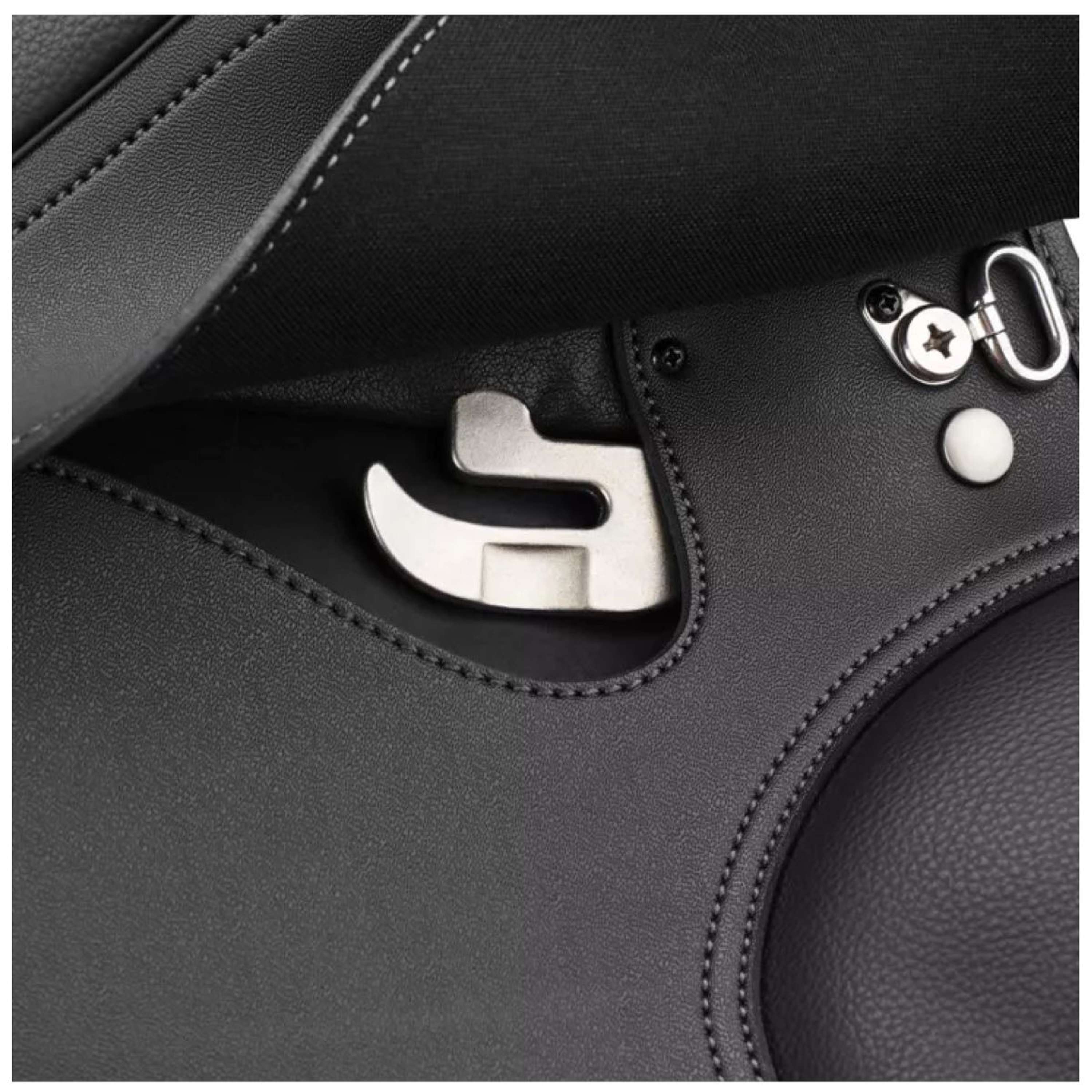 Wintec All Purpose Saddle 500 Wide Hart Black