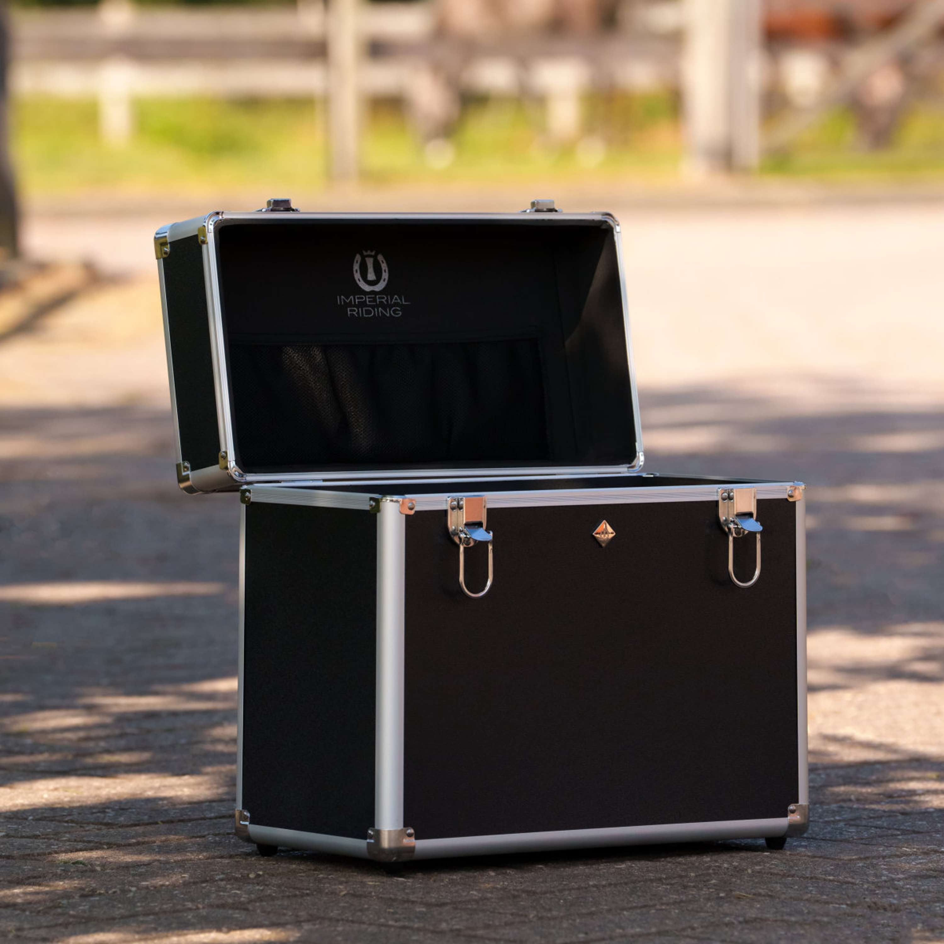 Imperial Riding Grooming Box IRHBasic Slim Line Black | Agradi.com